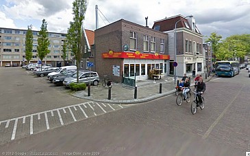 Ingang parkeermogelijkheid achter FluXus